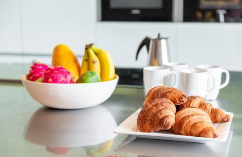 Frontline Beach Apt with Terrace - Foto 22