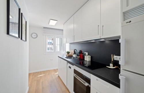 New apartment in the city center 3beds, 2baths & parking - Photo 19