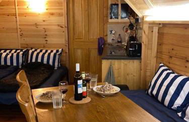 Holly Tree Glamping Cabins - Foto 3