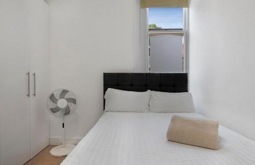 Shaa Road 2 Bedroom Flat Ground Floor Sleeps 6 - Foto 17