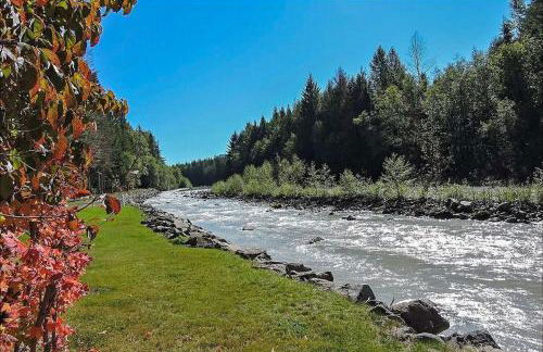 NEW: Steps from White River near Mount Rainier National Park - Foto 10