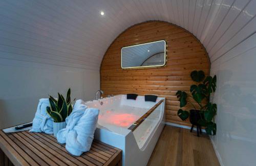 Apex Studio Pod and Jacuzzi Bath - Foto 1