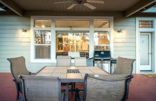 Cozy foothills home - Photo 50