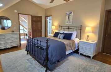 Tall Pines- 5-bedroom 3-bath with hot tub and more! - Foto 22