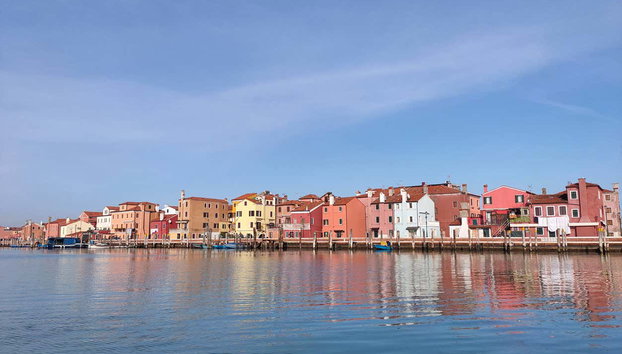 Paseo en barco por la isla Pellestrina - Foto 2, Observando Pellestrina desde la laguna