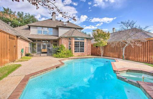 Elegant Plano Home with Private Outdoor Pool! - Foto 1