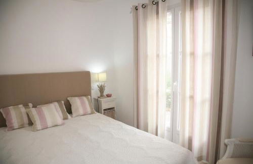 Golf de Pont Royal Villa les Micocouliers climatisée 4 chambres Piscine chauffée Parking - Foto 14