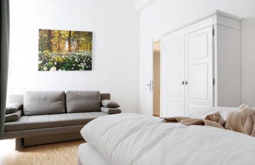 SC 02 by ROCKCHAIR Apartments l SUPERHOST Status l 4 Bedrooms Boxspringbeds 2 Bathrooms Balcony Elevator - Cozy Family & Business Flair welcomes you! - Foto 7