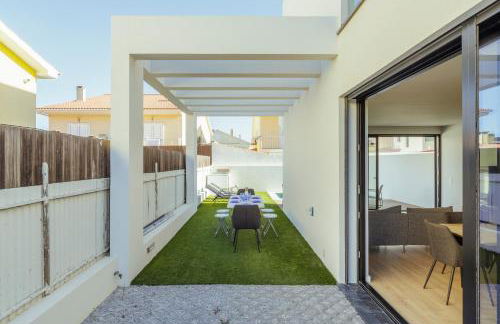 SereneScape Villa - Fernão Ferro - Foto 31