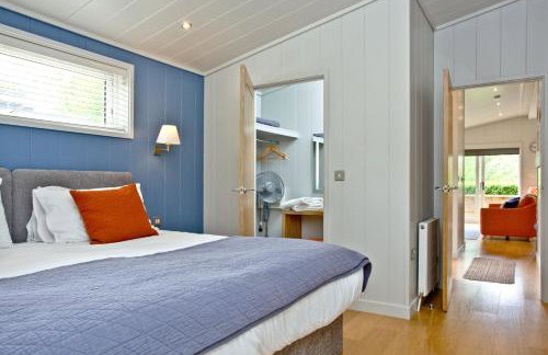 Orchard Lodge, Strawberryfield Park - Photo 26