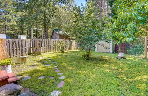 Mayfield Tiny Home with Porch, Walk to Beaches! - Foto 24