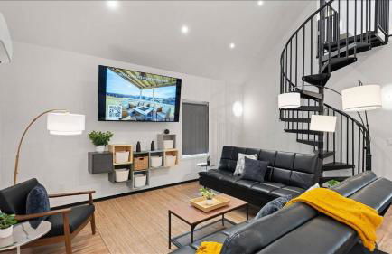 1B Luxury European Barndo FARM STAY Wedding Venue - Foto 39