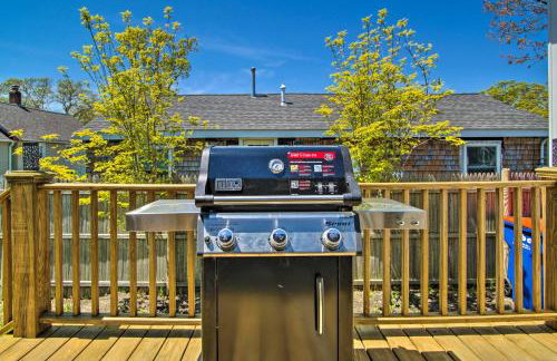 Walk to Swifts Beach! Classic Cottage with Deck - Foto 20