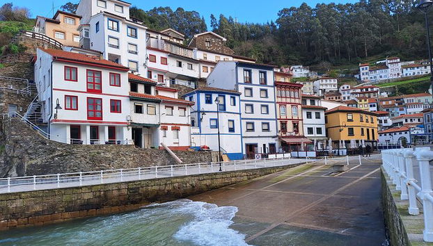 Excursão em Cudillero, Aviles e Cabo Peñas Lighthouse a partir de Oviedo - Foto 4