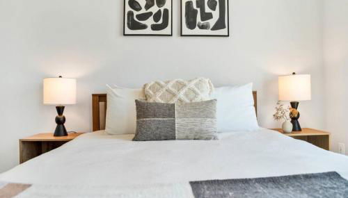 Waterfront Views Prime Downtown Apartment - Foto 3