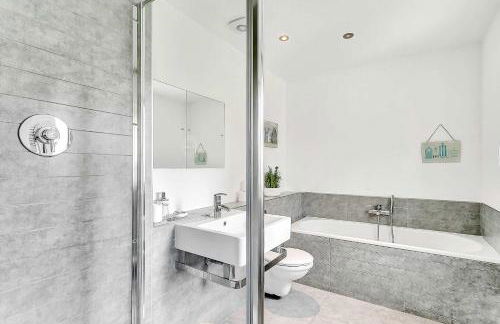 Bright & Spacious 2 Bed Holiday Chalet in Sidmouth - Foto 6