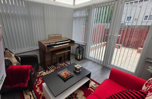 Stylish and Comfortable Home - Foto 15