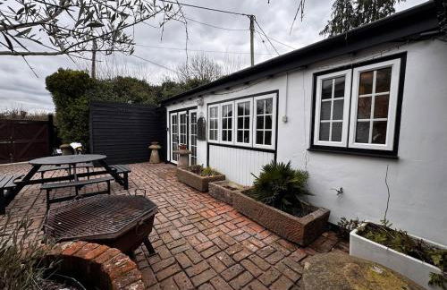 Holdfast Cottage in the heart of The New Forest - Photo 31