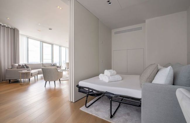 Deluxe Riverside Apartment With City Views - Foto 21