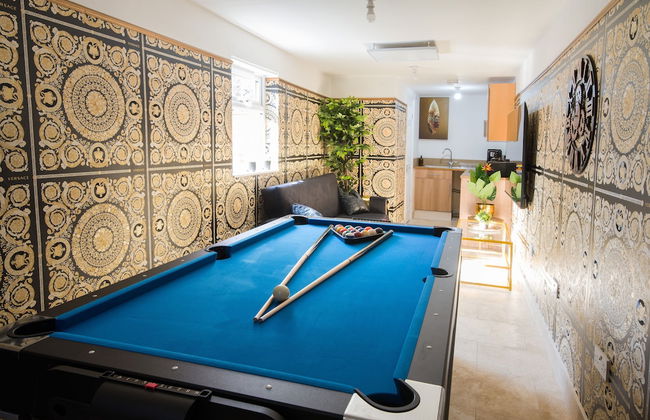 Luxury Versace 1 Bed, Hot Tub, Pool Table, Sky Tv - Foto 19
