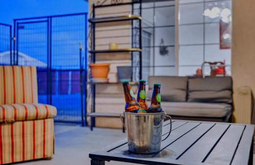 4BR Desert Oasis near Valley and Vegas - Foto 51