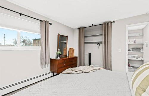 Prime Location King! Bed near Mt Clemens Downtown - Foto 6