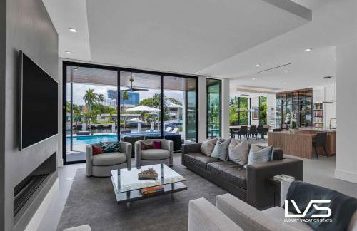 Carlotta- New Construction Luxury Waterfront Villa - Foto 37