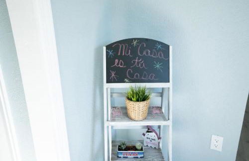 SXSW ready at Cultural Heritage Award winning home -Walk to 6th St, BBQ & Shops - Foto 27