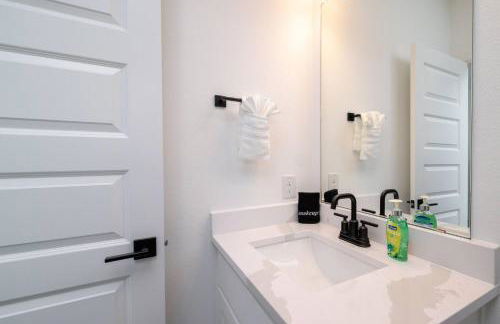 Game On! Lakefront Getaway for World Cup Fans - Foto 13