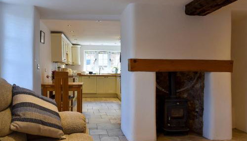 Glimsters Cottage - Photo 3