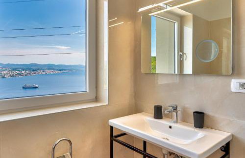 Villa Esarjo with Heated Pool and Sea View - Foto 61