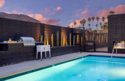 Blackhaus Suites by AvantStay – Modern Comfort in Downtown Palm Springs - Foto 2