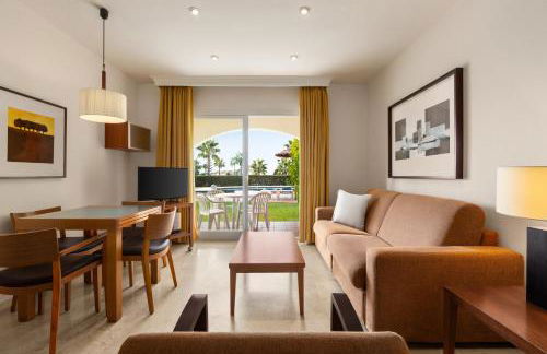 Ramada Hotel & Suites by Wyndham Costa del Sol - Foto 120