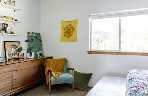 Mid Century Modern Family Home On 25 Acres! - Foto 36