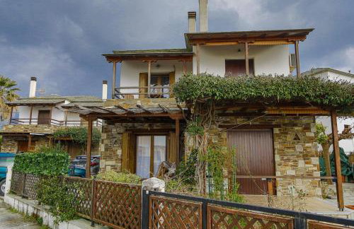 ILOI’s Villa in peaceful Village w. Private Beach - Photo 45