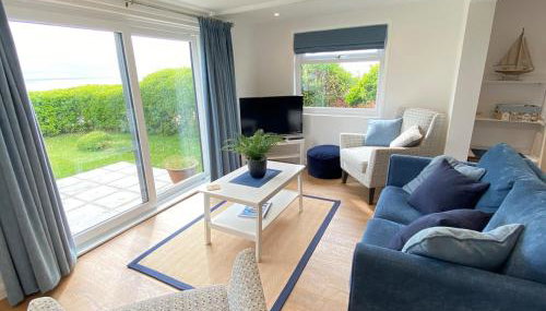 Two Bed Chalet with Sea Views - Photo 2