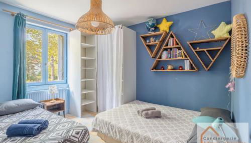 Maison à Lyon Parilly avec Piscine, Jardin, Parking Privé & Proche Eurexpo - Foto 3, towels, storage, wardrobe