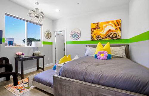 E - 2 Homes - Sleeps 26 by Universal - Patio -Games - FIFA SoFi World Cup - Foto 18