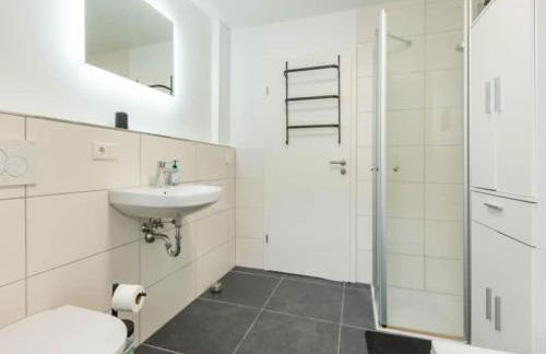 Moderne Ferienwohnung Maria Legoland 70m2 & Moderne Monteurzimmer 80m2 - 2-12 Gäste - Photo 58