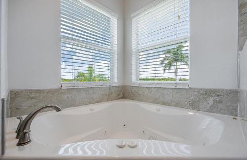 Heaven Found! Stunning River Views & Pool - Villa Island Sunset - Roelens Vacations - Foto 39