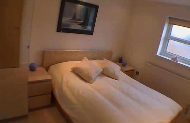 Earle House Serviced Apartments - Photo 2