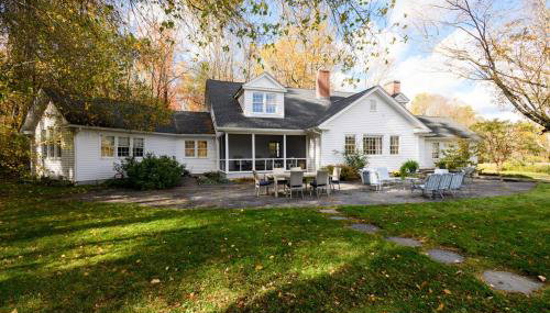 Elegant 7BR Estate with Pool & Hot Tub in Berkshires - Foto 3