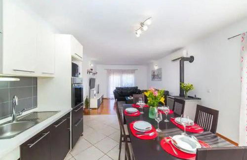 Idyllic Holiday Home With Private Pool, Sun Deck, and Organic Garden - Foto 27