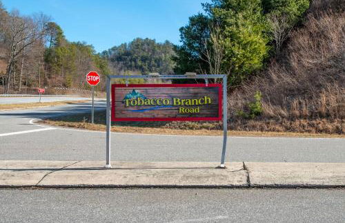 Hot Tub, Fire Pit and Lake Access! Almond Cabin - Foto 43