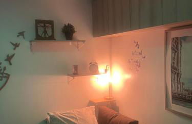 Bed setting room in Galeries Lafayette street - Foto 3