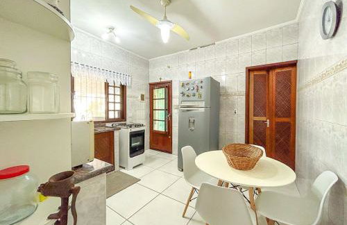 Casa com churrasqueira e piscina em Itanhaem - Foto 33