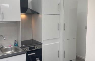 Modern Studio Flat in Bramhall - Photo 10