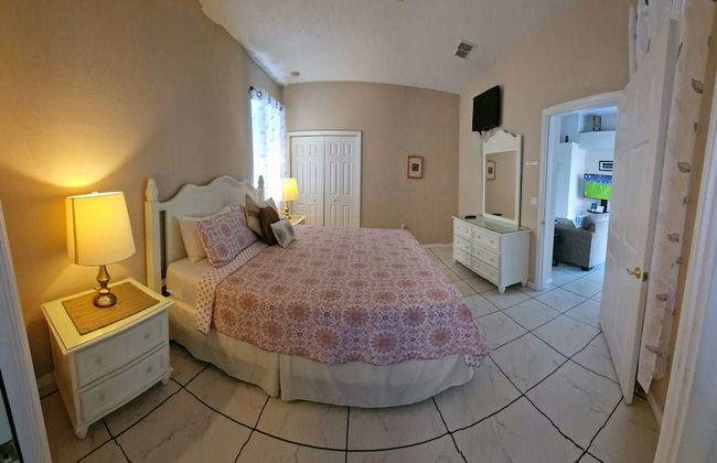 Beautiful 4 Bed Villa in Orlando Sleeping 10 - Foto 6