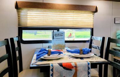 Bird House, Romance Glamping Pup Paradise Near River ADA - Photo 8