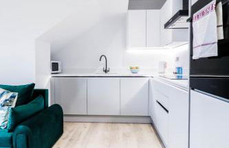 The Booker Retreat - Bright 1BR Top Floor Apt with Free Secure Underground Parking - Foto 10